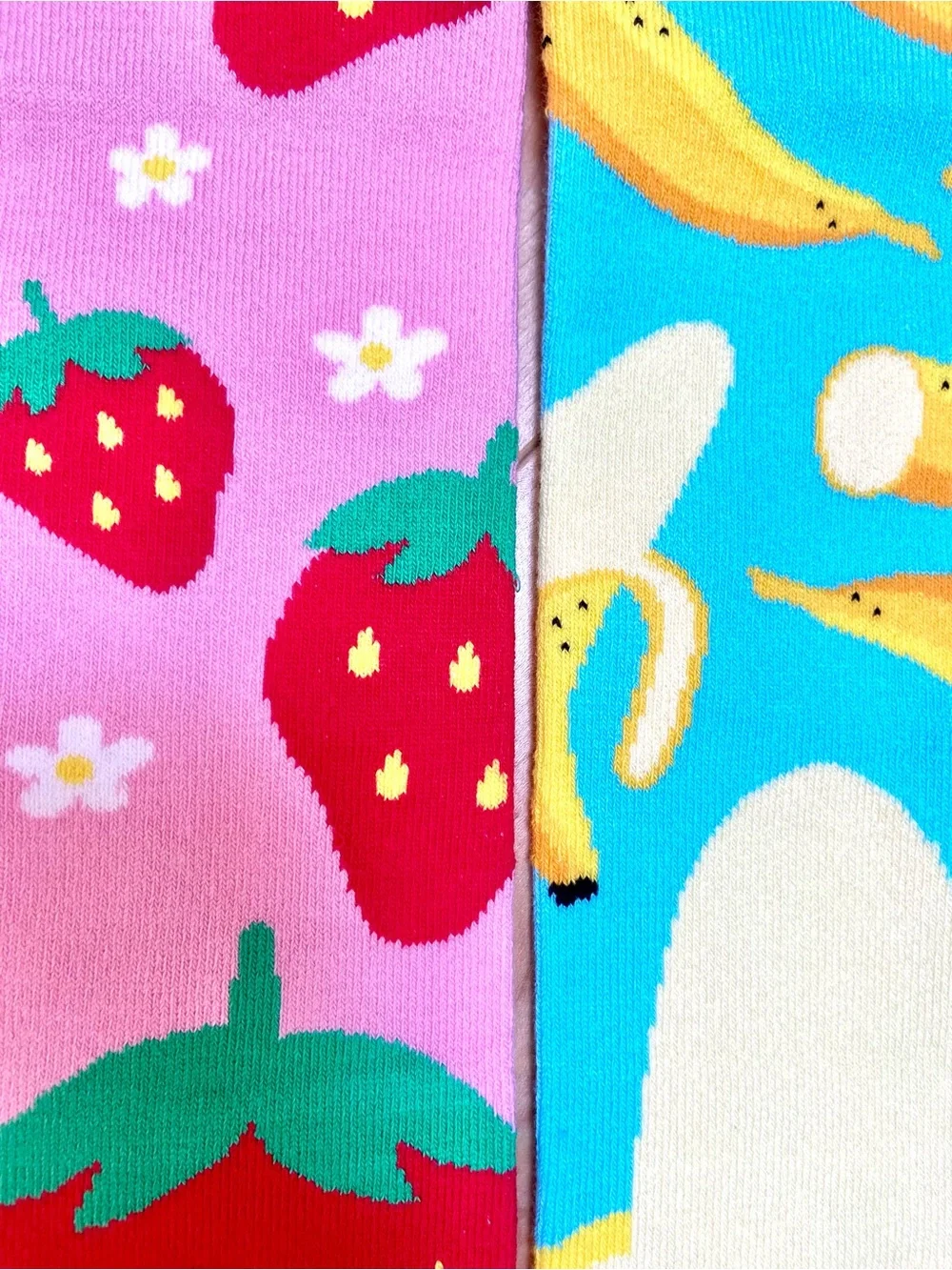 Pals strawberry & banana fruity foot friends mismatched socks adult large